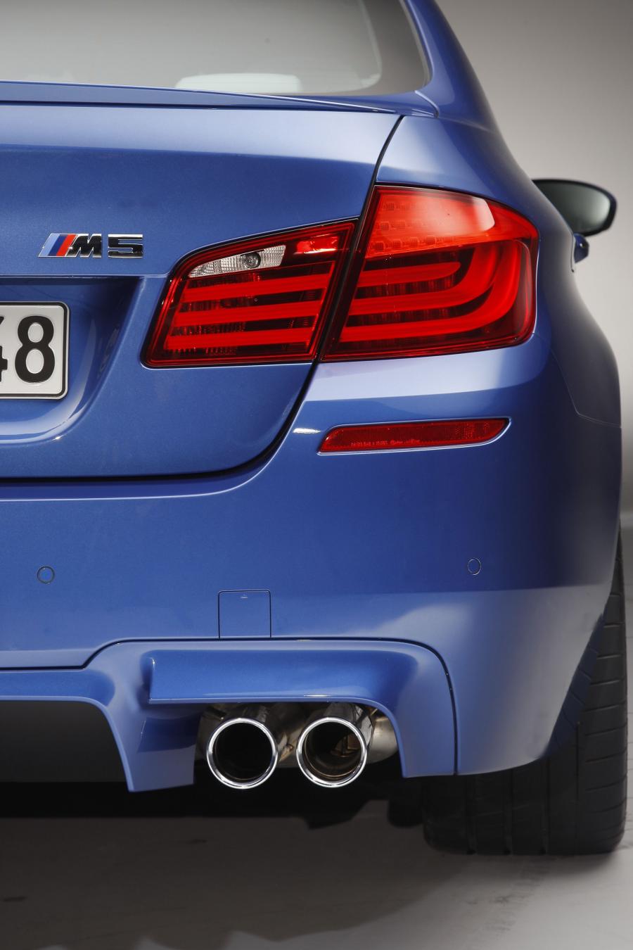  BMW M5 2011 года  (фото 337 из 344)